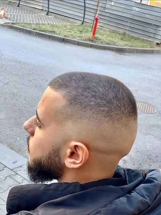 Buzzcut прическа във фризьорски салон Dos Bros - Велико Търново